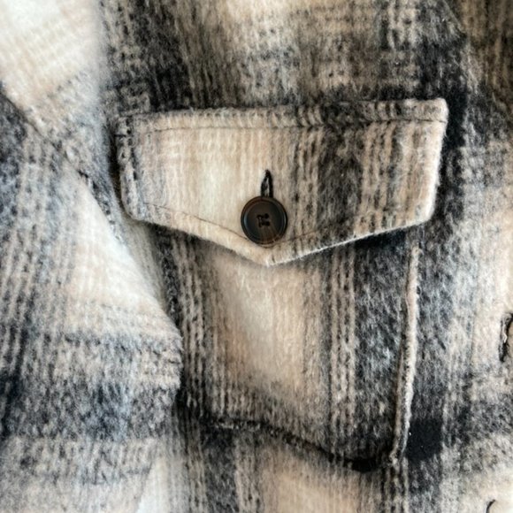 Bagatelle White and Gray Utility Jacket with Plaid Design - Picture 5 of 5